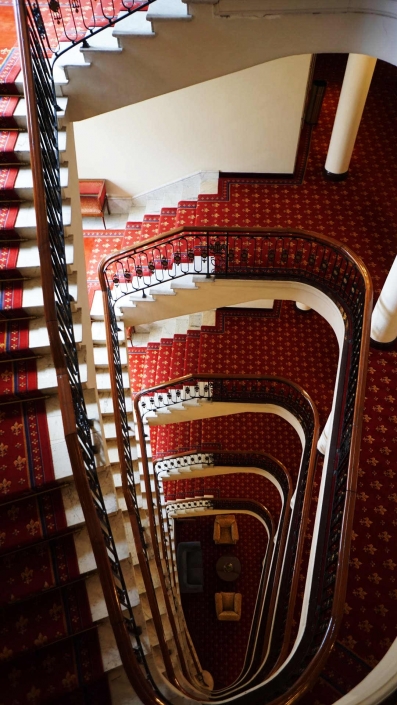 Bilbao - Rote Treppe im Hotel